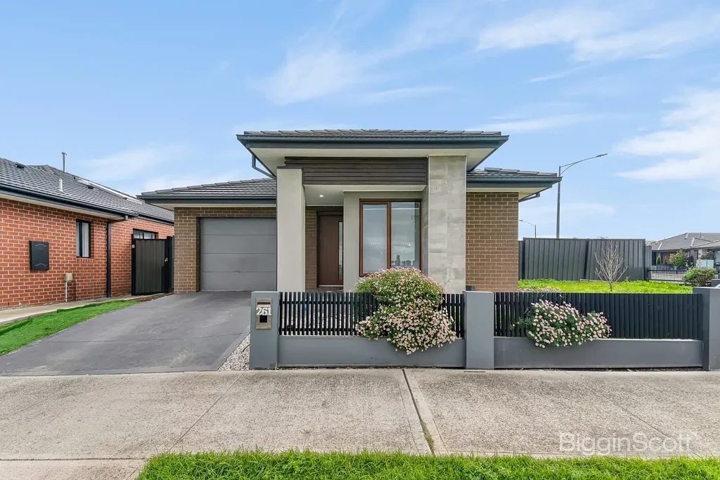 Craigieburn 3Moenga Convenience And Space