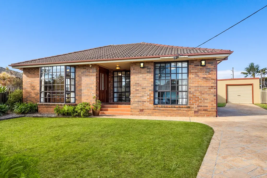 Mount Warrigal 3房  SPACIOUS SINGLE- LEVEL HOME ON 687SQM