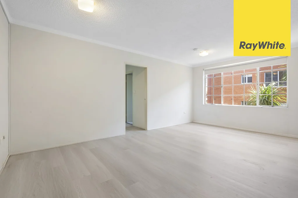 Mid Floor Two Bedroom Unit ( Deposit Taken )