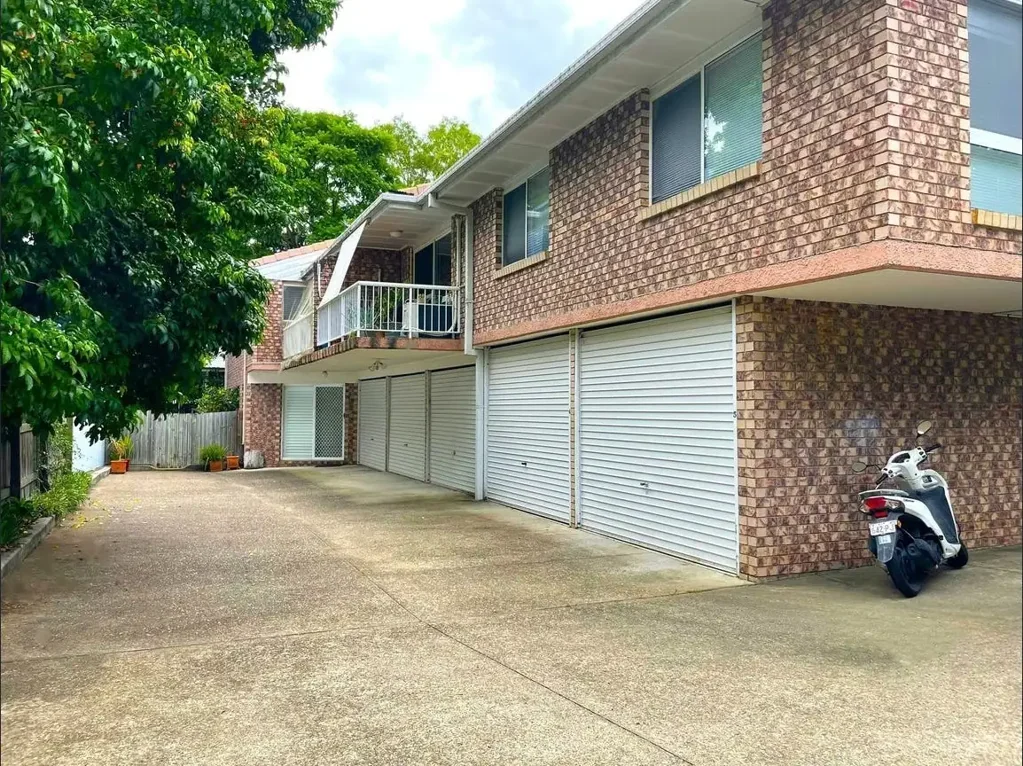 Spacious Two-Bedroom Unit in Gordon Park