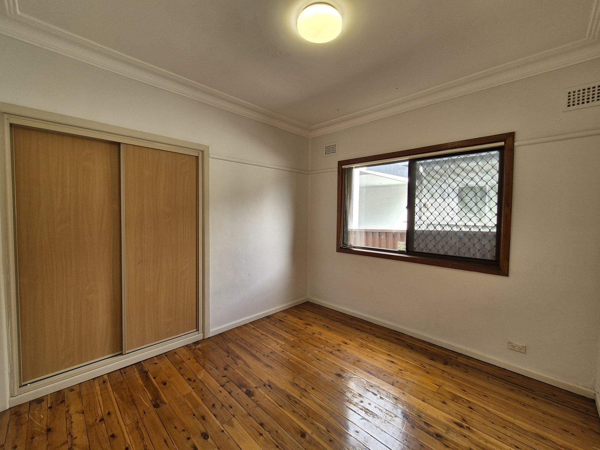 8 AUSTRALIA ST, BASS HILL NSW 2197, 0 침실, 0 욕실, House