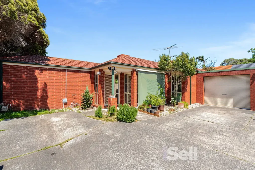 Dandenong 3房  HOUSE-LIKE COMFORT IN A LIFESTYLE LOCATION