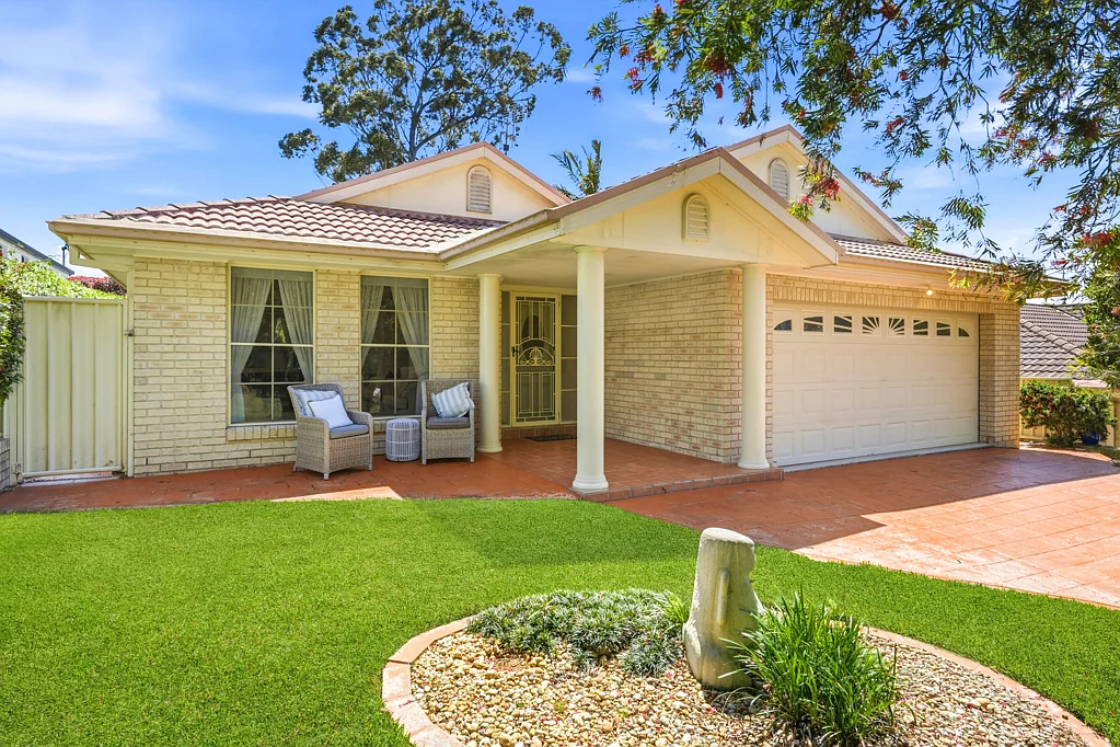 Bensville 4Kwarto Single-Level Living Opposite Reserve