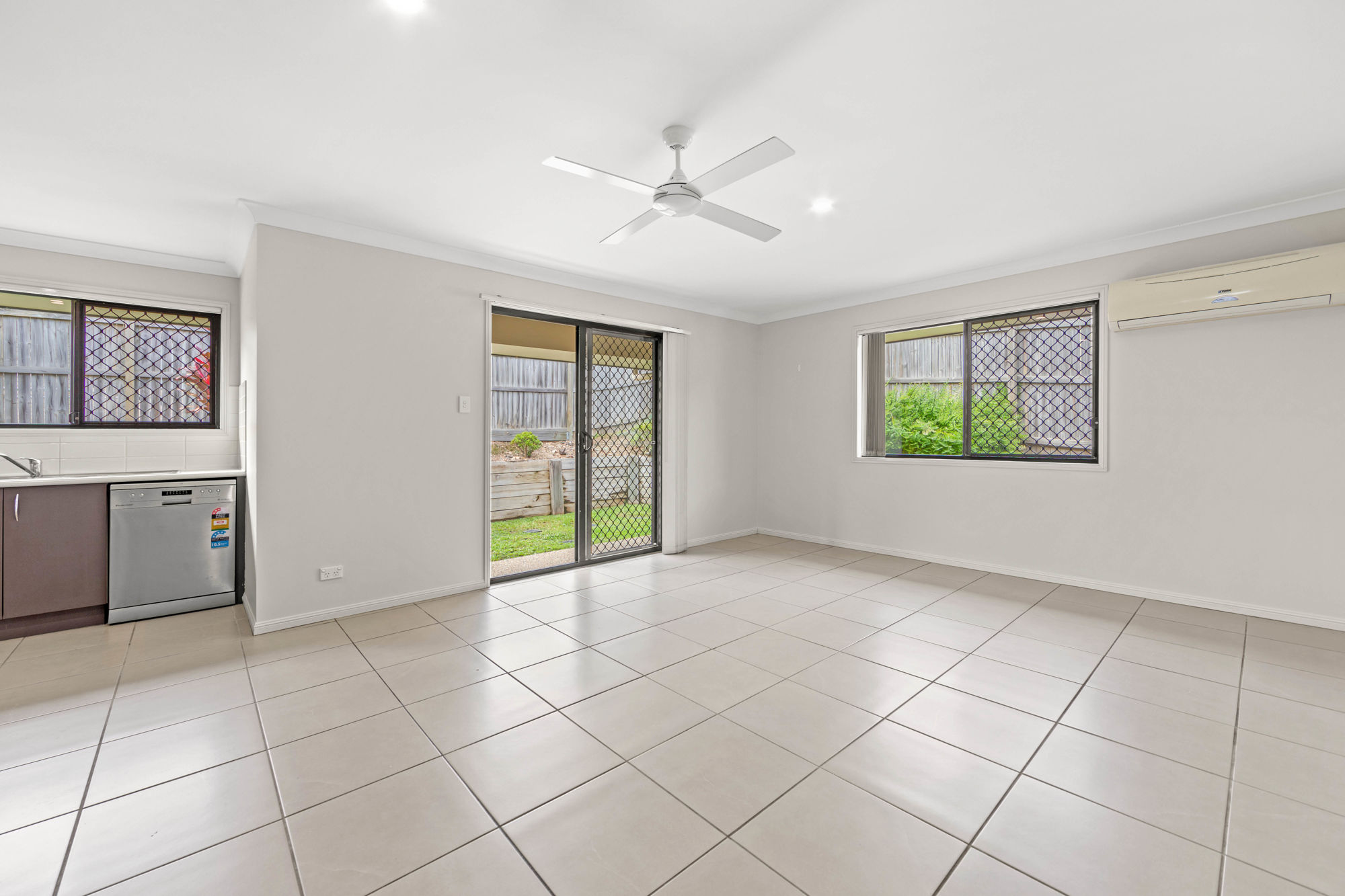 7 EDGEWARE RD, PIMPAMA QLD 4209, 0 ห้องนอน, 0 ห้องน้ำ, House