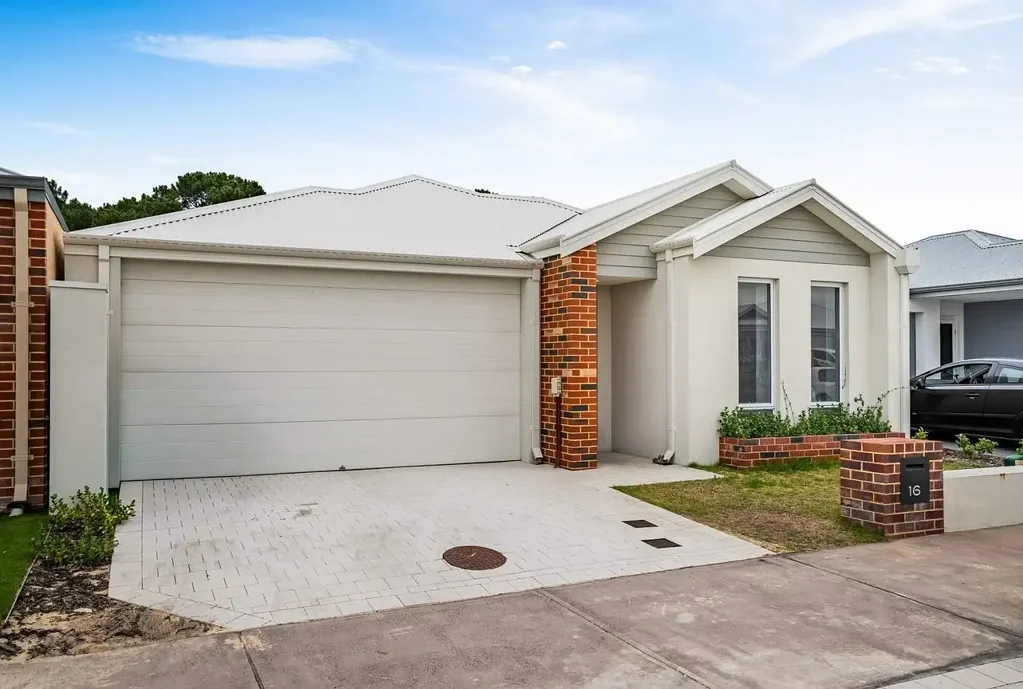 The Perfect Blend of Space and Convenience!