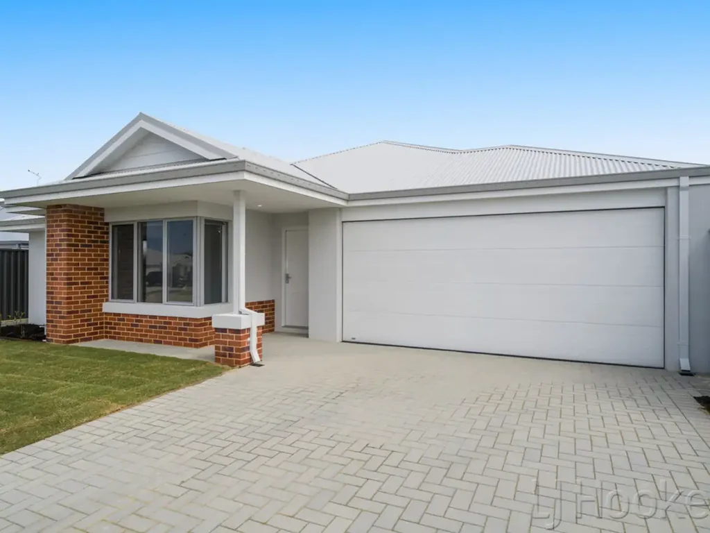 Seaside Home � Gardening Included