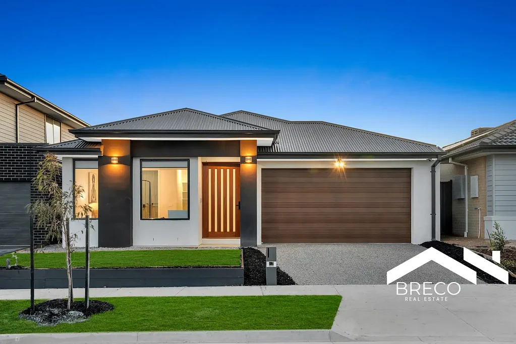 Fraser Rise 4Moenga Brand-New East Facing Luxury Living!!