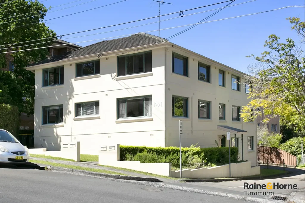 Private & Cozy 2-bedroom apartment in small complex with leafy outlook from every window.