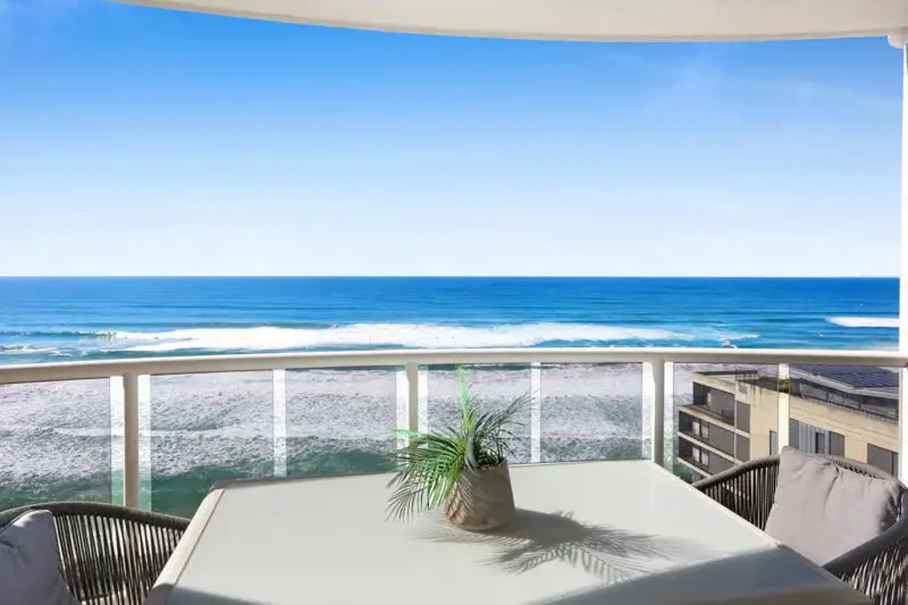 Main Beach 2房  Coastal Allure