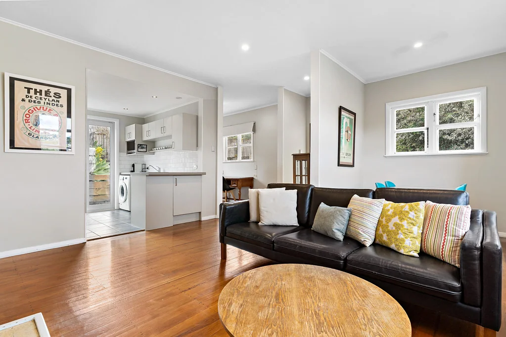 Elevated Home - Unbeatable Location Steps to Beach