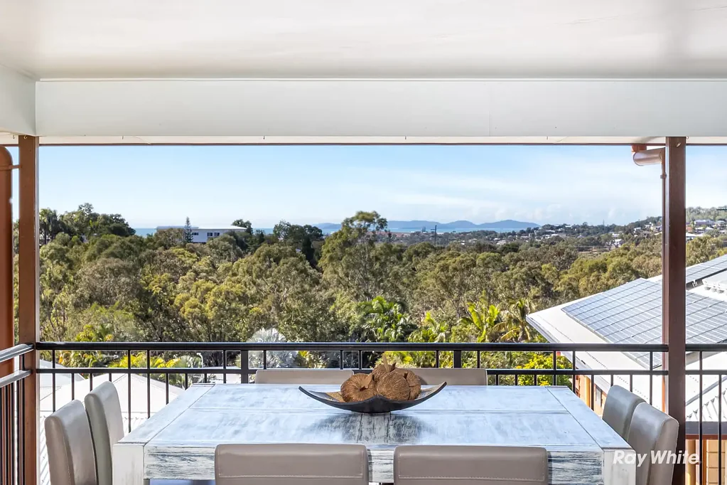 Yeppoon 5 Bedroom Huge 374m2 Elevated Home with Captivating Keppel Island Views