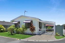 25/3 Township Drive, Burleigh Heads