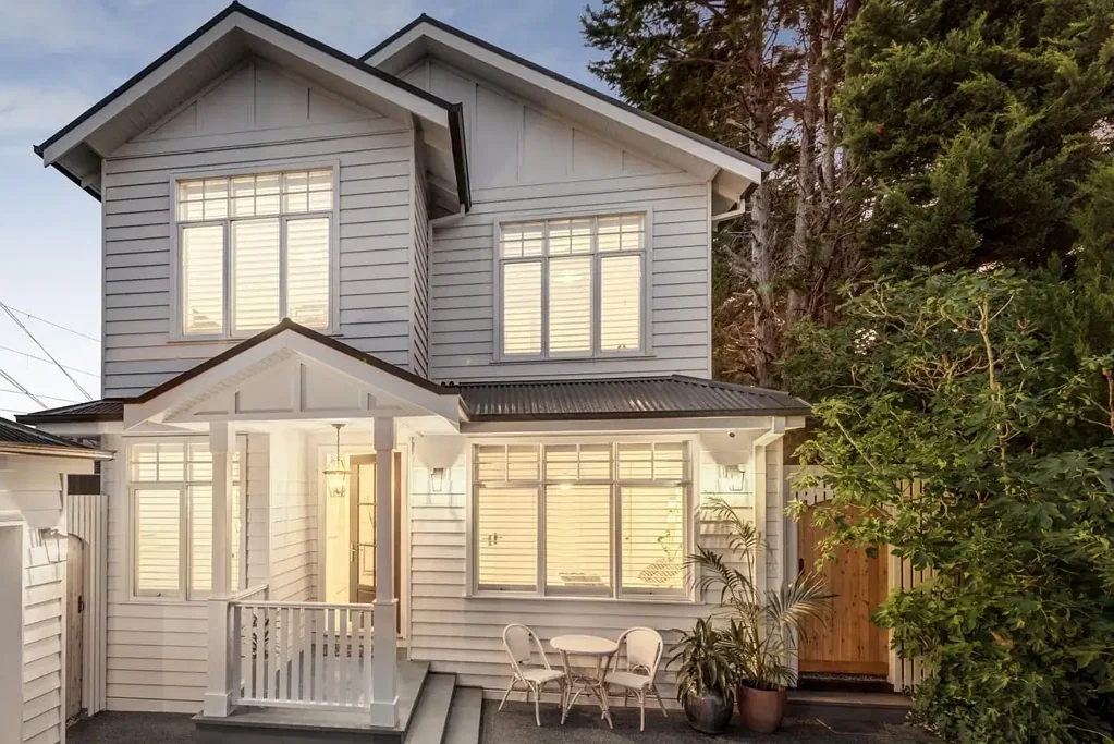 Timeless Style, Beachside Lifestyle