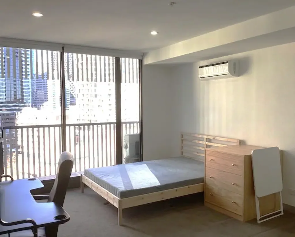 FURNISHED STUDIO APARTMENT