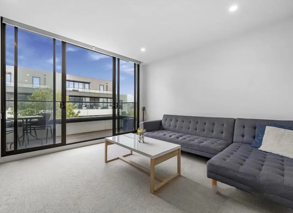Ideally Located With Loads Of Nature Light....