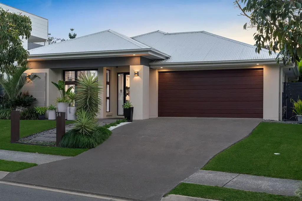 Brookwater 5部屋 SIMPLY STUNNING - SINGLE LEVEL LUXURY IN A SECURE GATED COMMUNITY