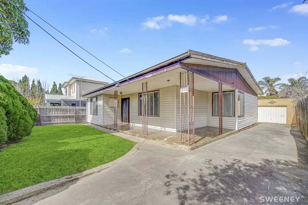 Altona 3房 经典魅力，位于绝佳中心地段 - 占地约 726 平方米 Classic Charm in a Great Central Location - Set on 726m2 (approx)