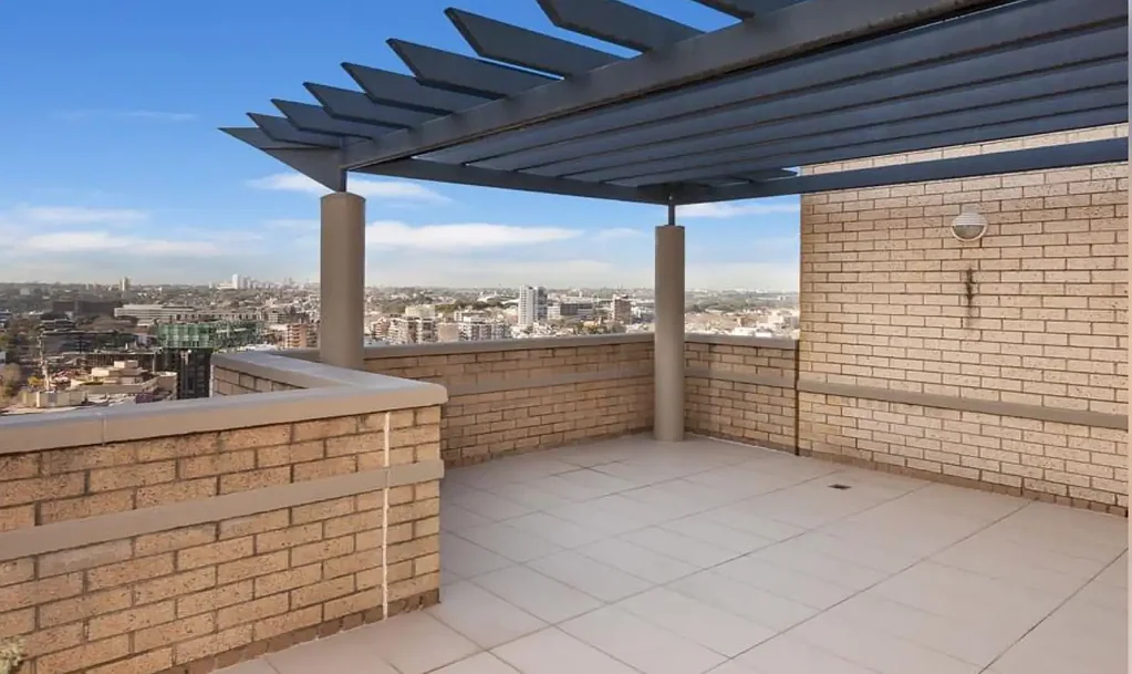 Massive  2 Storey Penthouse