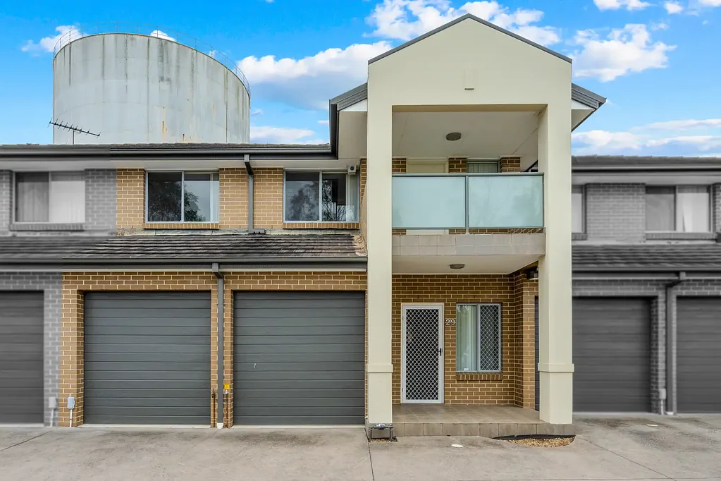 Contemporary Townhouse Living in the Heart of Kellyville