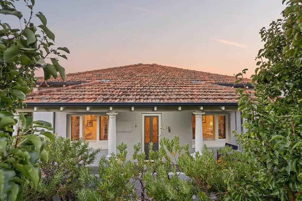 Rivervale 2房  AUCTION: 6th June 2026 at 10:30am Onsite
