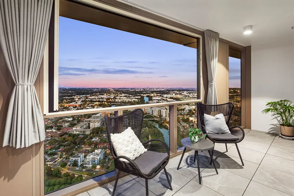 Parramatta 2 Slaapkamer Sky-High Luxury with Panoramic City & River Views