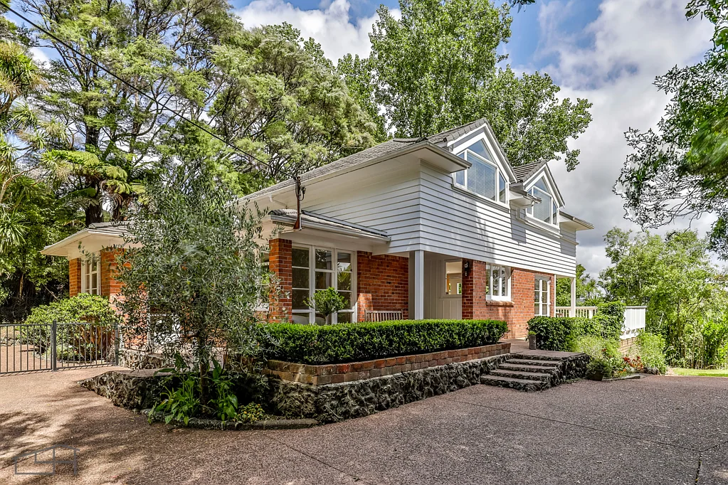 155 Scenic Drive, Titirangi, Waitakere City, Auckland