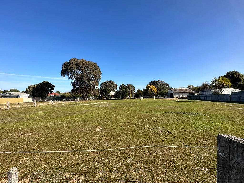Dunolly GENEROUS BUILDING ALLOTMENT