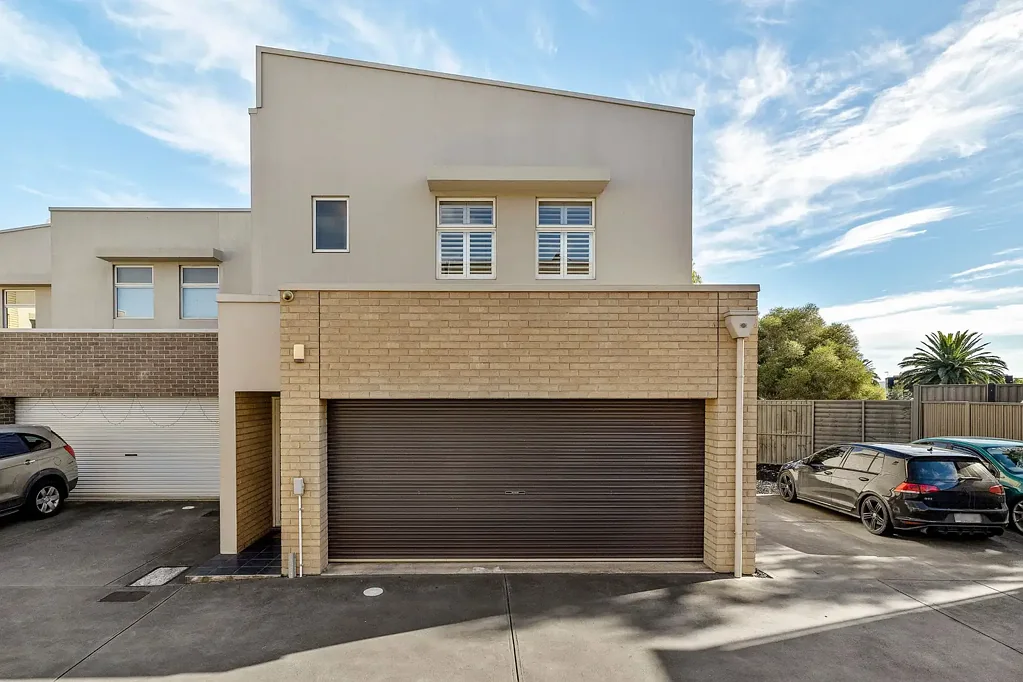 Mawson Lakes 3 Slaapkamer Sunlit Townhome Living In A Whisper-Quiet Lifestyle Pocket