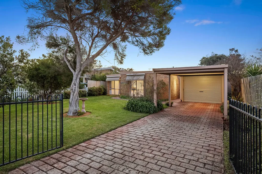 122 Canterbury Jetty Road, Blairgowrie, VIC 3942