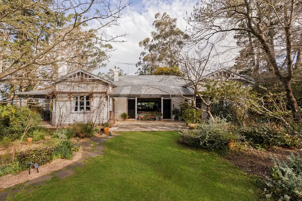 Wentworth Falls 4Phòng ngủ Historic Blue Mountains Residence on Over an Acre of Magnificent Gardens