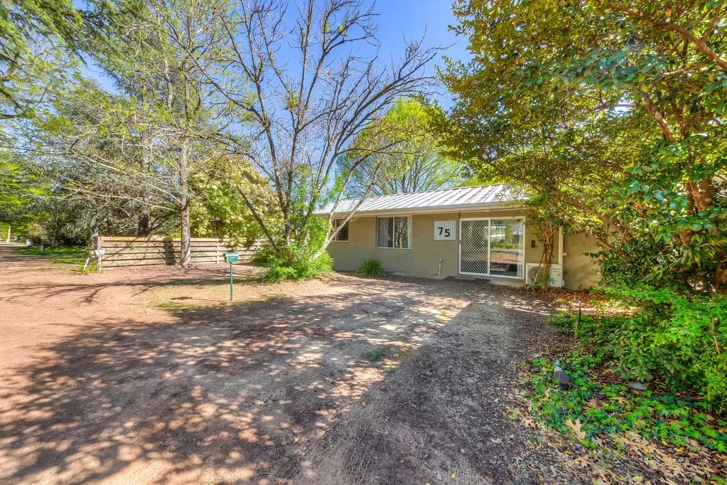 75 Delany Avenue, Bright, VIC 3741
