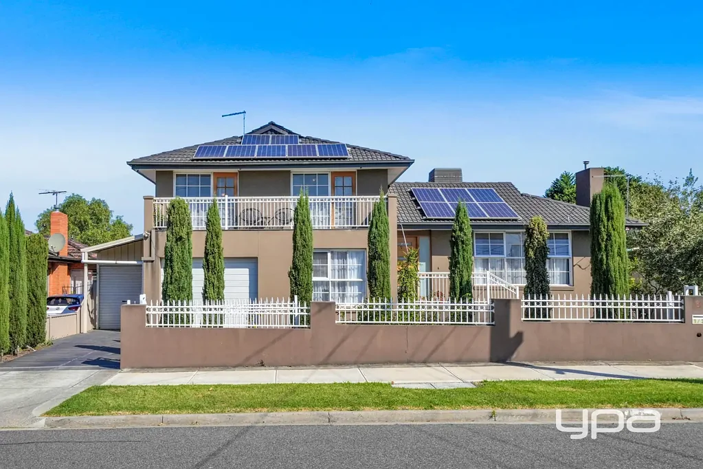 Campbellfield 5Kwarto Spacious & Stylish 5-Bedroom Townhouse in a Prime Campbellfield Location