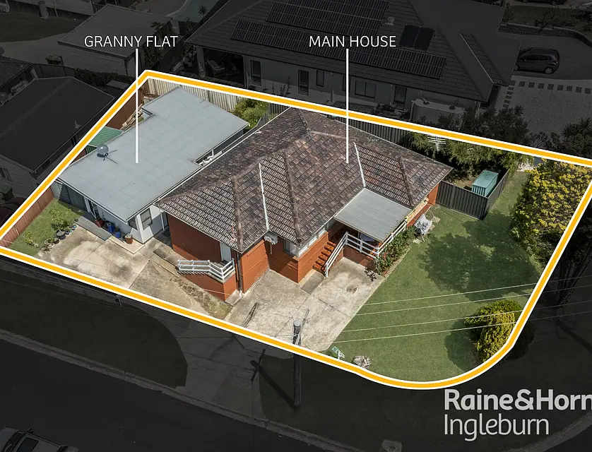 2 & 2A Randolph Street, Campbelltown, NSW 2560, 5 રૂમ, 2 બાથરૂમ, House