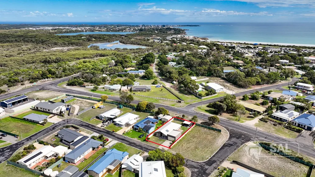 Robe 4房  Perfect Family Home or Investment - Low $ Entry Point