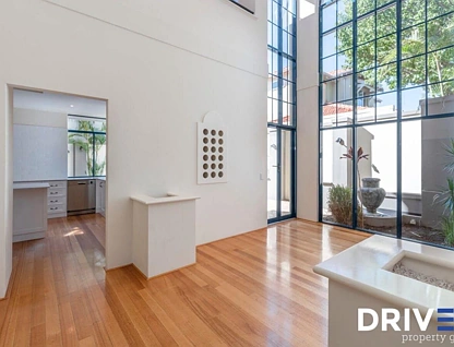18 Joseph Street, West Leederville, Perth CBD, 3部屋, 2バスルーム, House