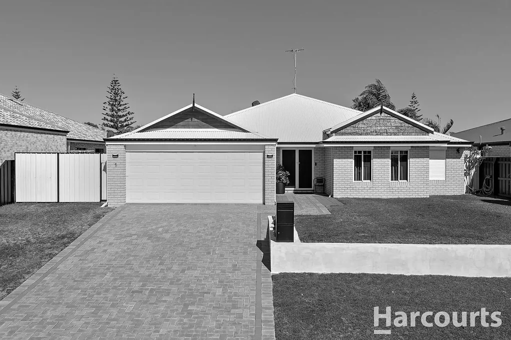 1 Kuta Lane, Halls Head, WA 6210
