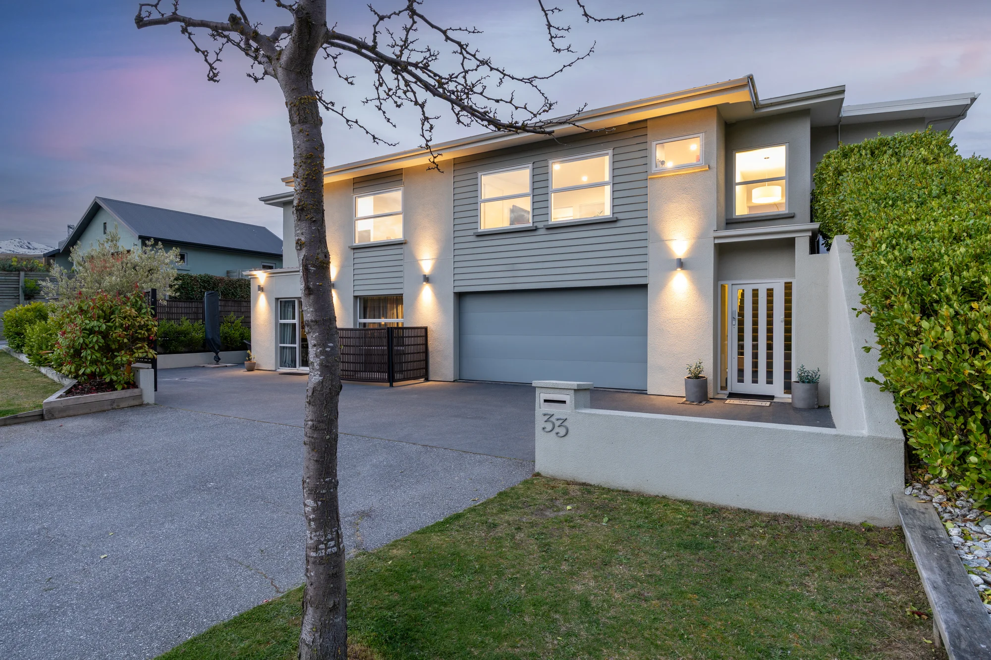 Lake Hayes Estate 5ਬੈੱਡਰੂਮ Spacious Lake Hayes Estate Home and Income!
