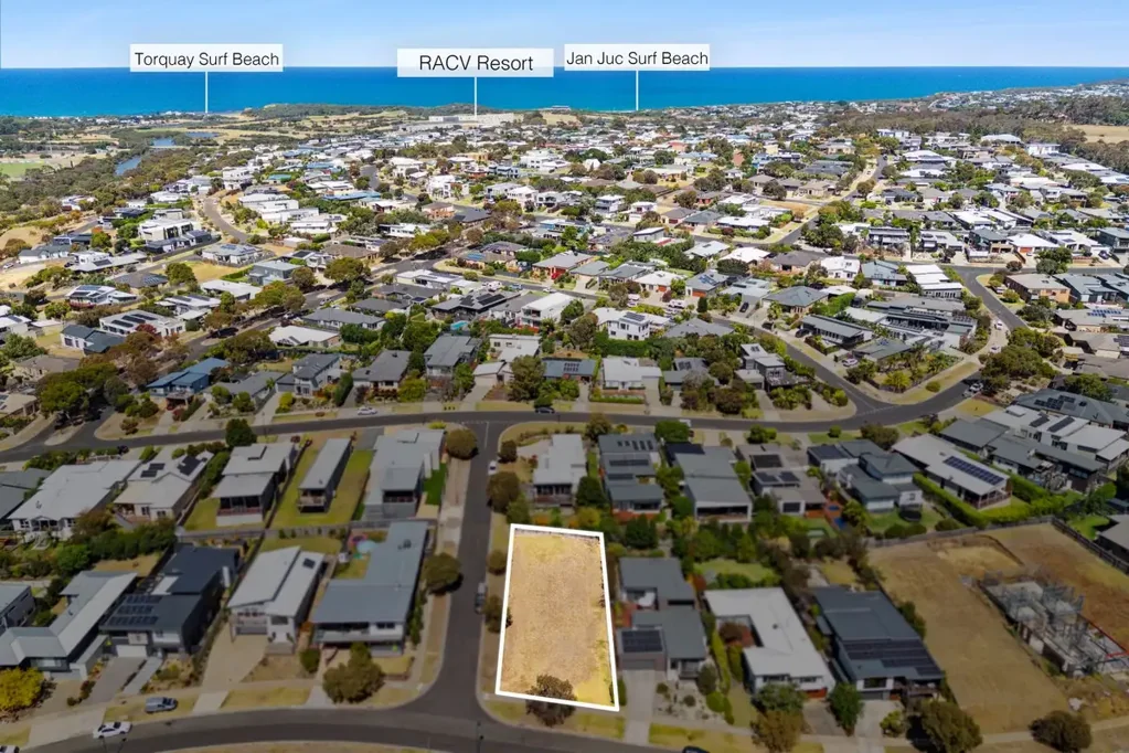 Torquay LOCATION, CONVENIENCE & LIFESTYLE!!