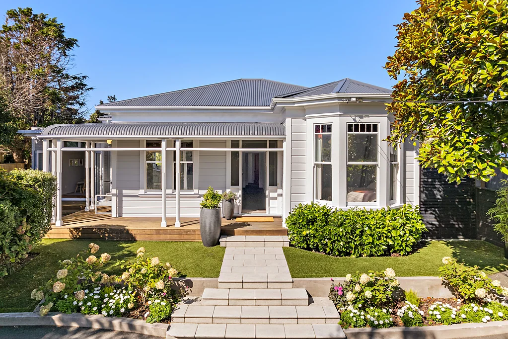 69 Creswick Terrace, Northland, Wellington