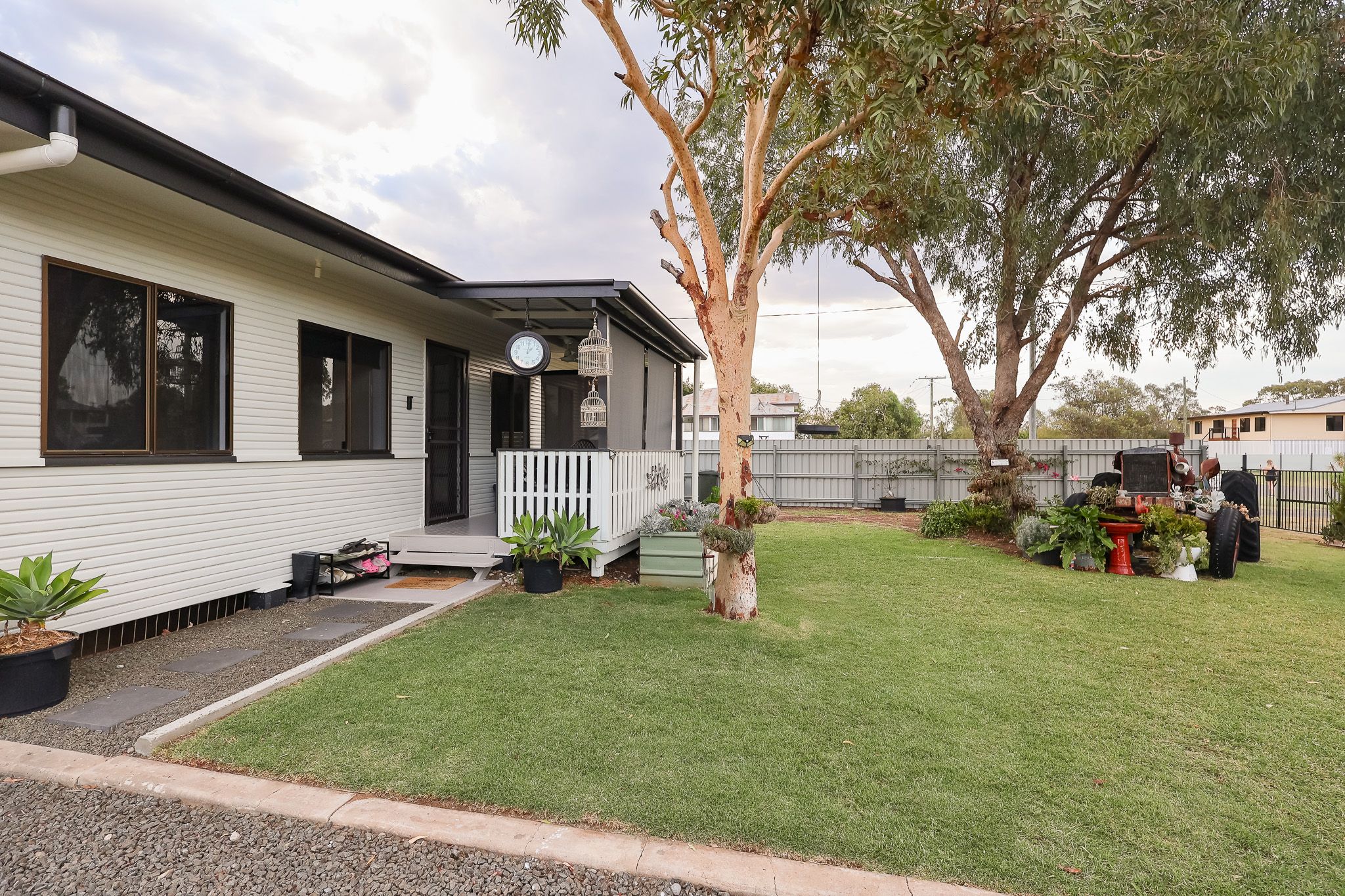 2 LOVELL ST, ROMA QLD 4455, 0 chambres, 0 salles de bain, House