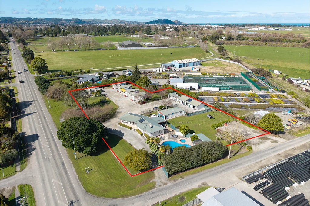 Makaraka Established motel with expansion potential