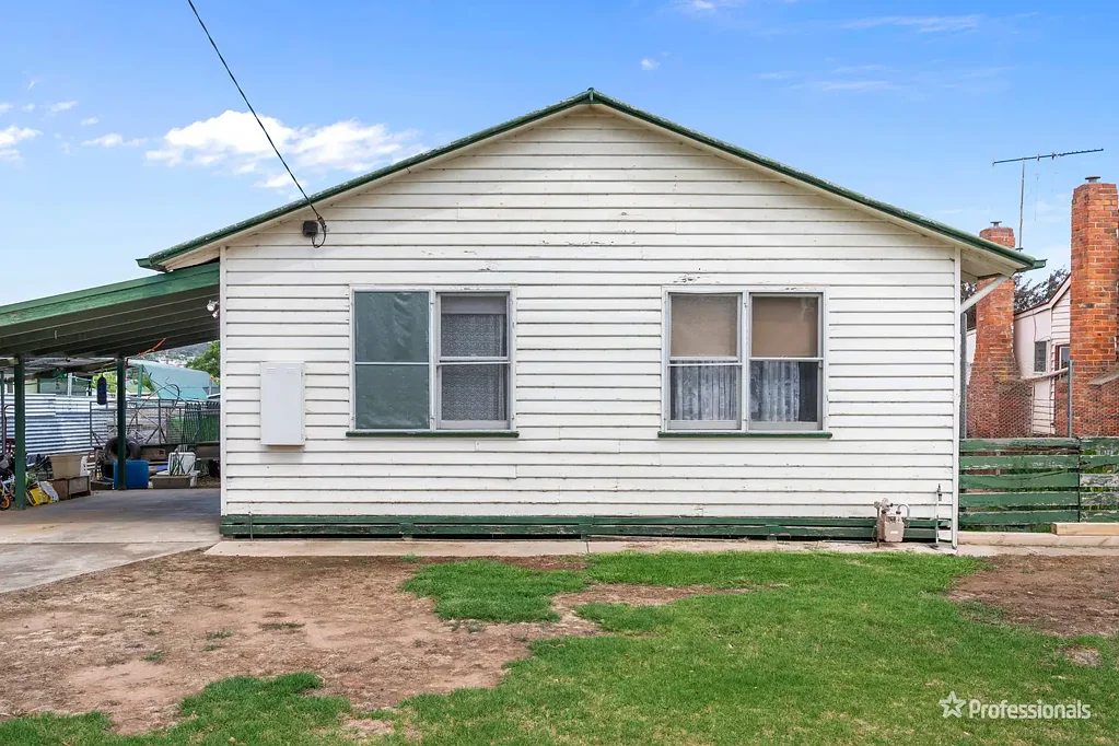 23 Outtrim Street, Maryborough, VIC 3465