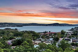 182/80 John Whiteway Drive, Gosford