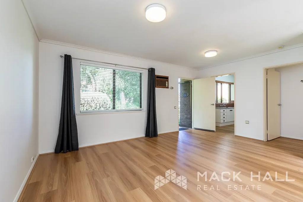 Private & Peaceful 1x1x1 Unit in the Heart of Claremont