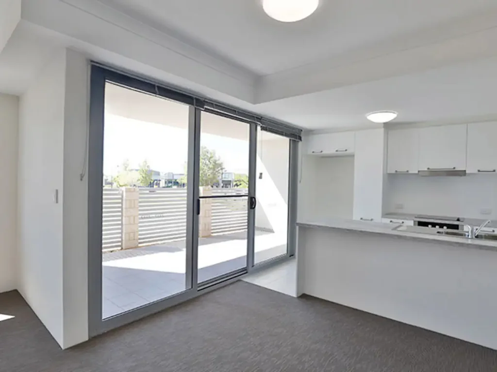 Modern Ground Floor 2x1 Apartment Overlooking the Park!