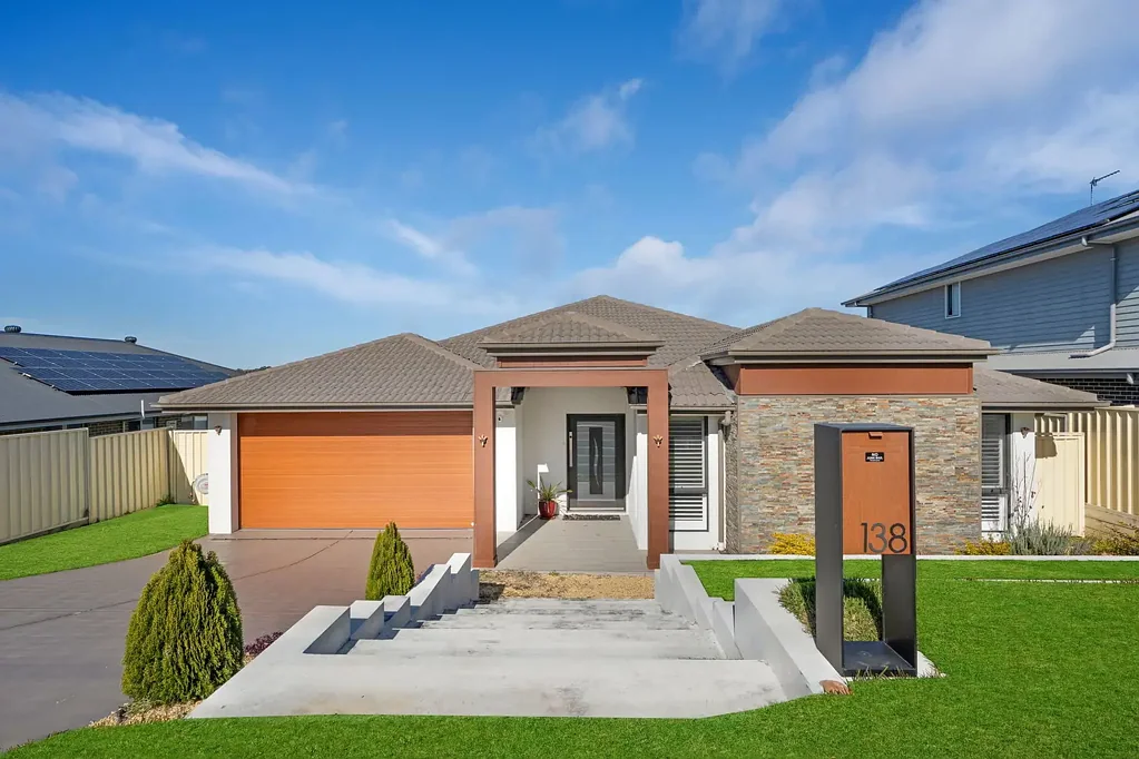 Woongarrah 4कमरा Contemporary Luxury, Exceptional Family Living