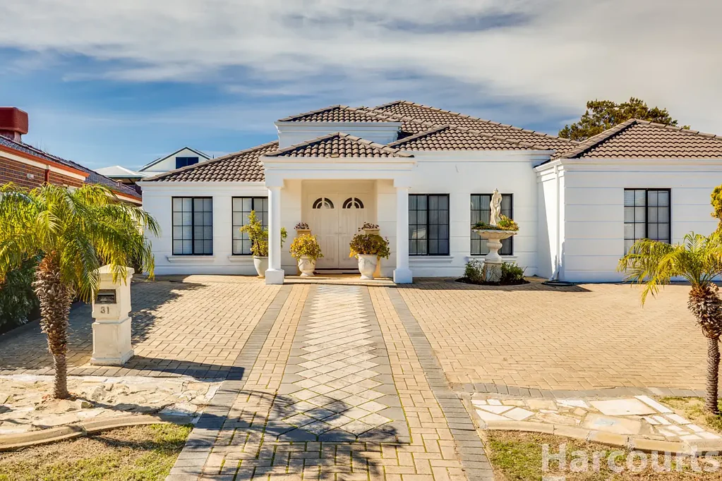 Currambine 5 Slaapkamer The Perfect Balance of Sophistication and Functionality