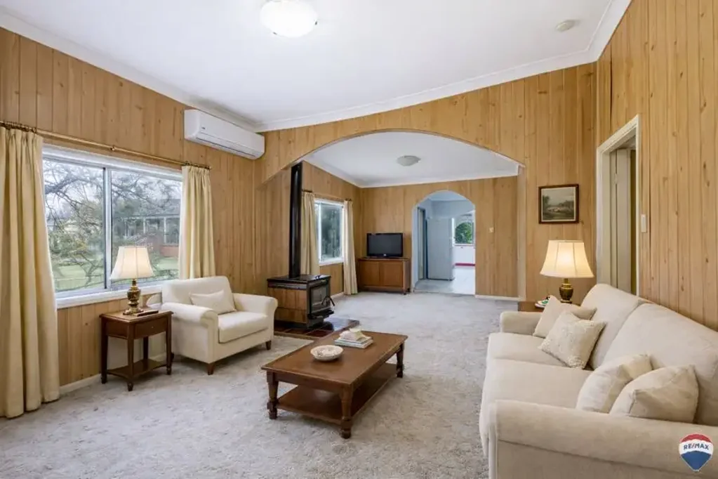 Berkshire Park 3 Slaapkamer ** RARE | 3.63-Hectare with Spacious Family Home & Future Potential