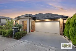 27 Parkgate Drive, Clyde North