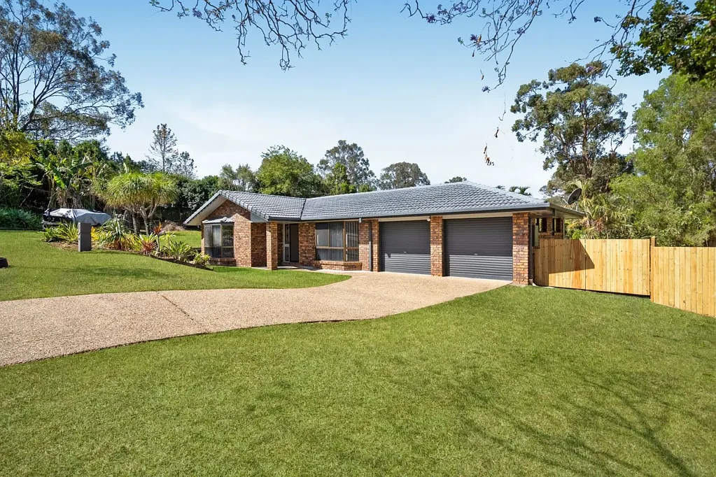 Karana Downs 4Kwarto Elevated Family Living in a Prime Cul-De-Sac Location